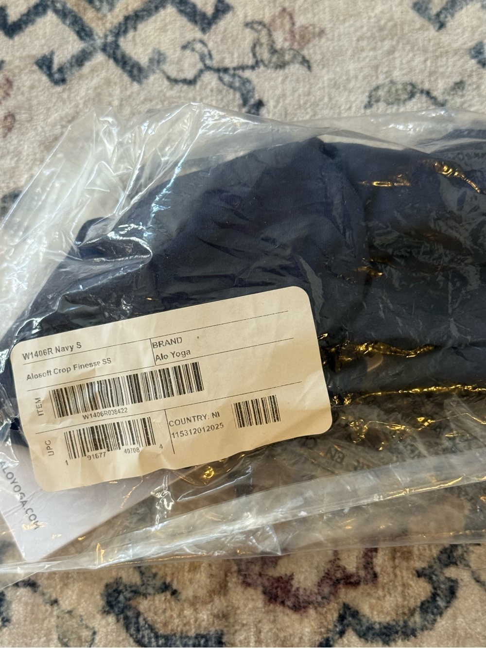 NWT ALO Yoga Alosoft Crop Finesse Top - Navy - Size small - Picture 8 of 8